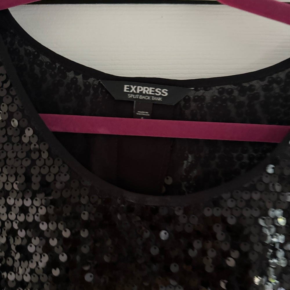 Express Sequin Split Back Tank - Picture 5 of 5